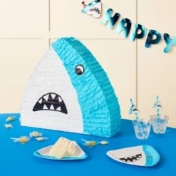 Pinata Shark - Spritz™